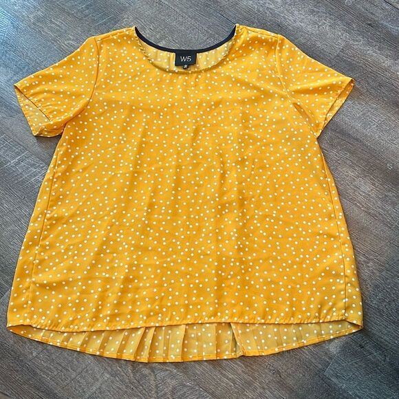 W5 Mustard Yellow Polka Dot Pleated Back High-Low Blouse Size L - Picture 2 of 10
